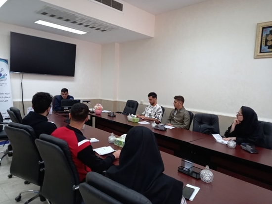 کارگاه آشنایی با کمیته دانشجویی توسعه آموزش علوم پزشکی و کمیته تحقیقات و فناوری دانشکده پرستاری و مامایی خرم آباد  