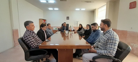  بررسی مشکلات حوزه فناوری اطلاعات مجتمع دانشگاهی پردیس کمالوند 